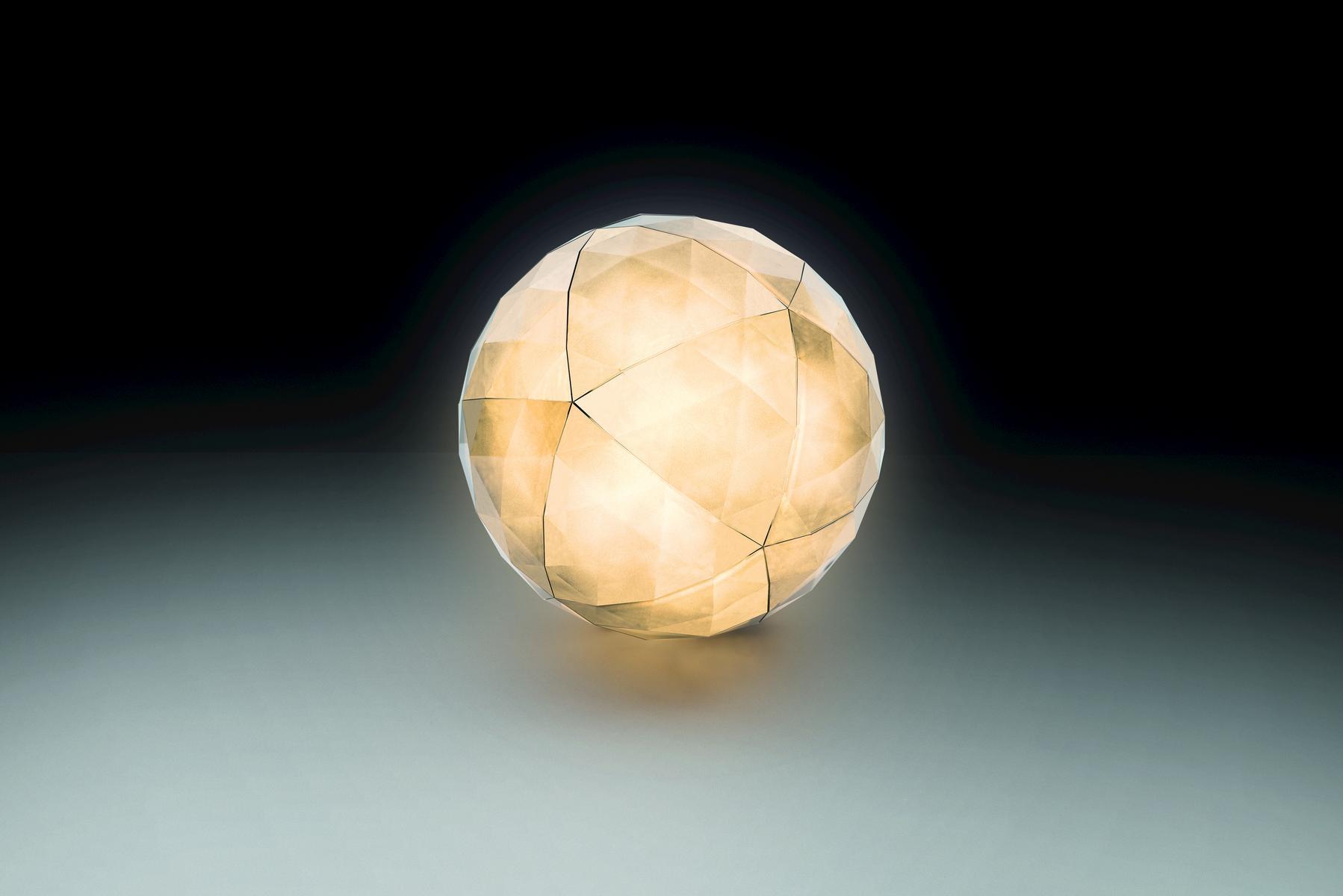 LED direct light methacrylate table lamp | Huara by Artemide