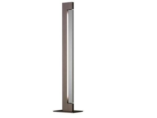 Aluminium floor lamp | Ara by Nemo