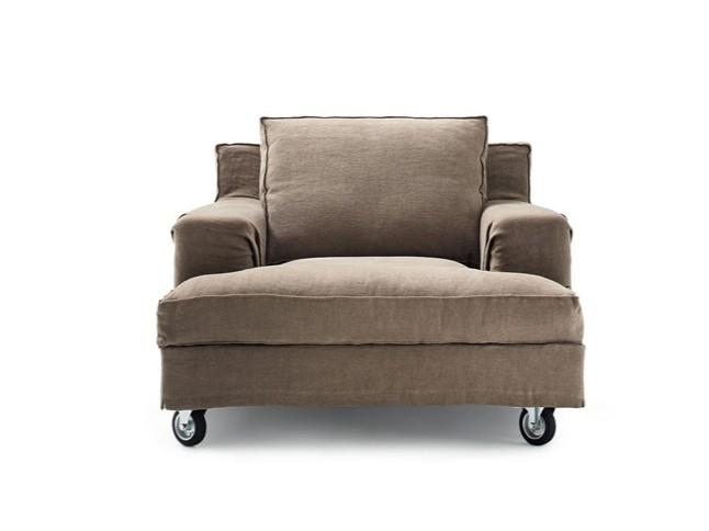 Fabric armchair with castors | Aberdeen by Lema