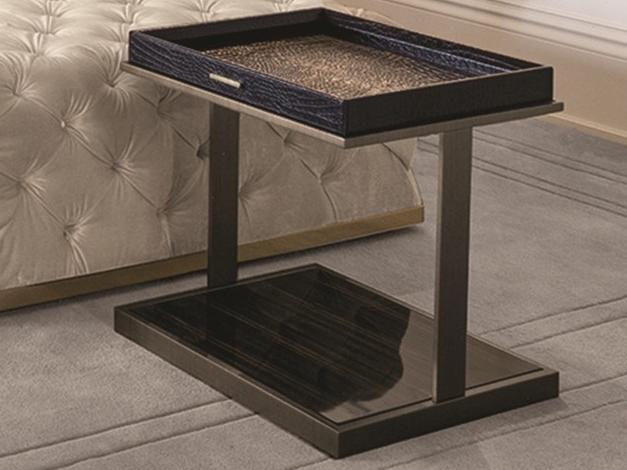 Square leather coffee table | Louis by Longhi