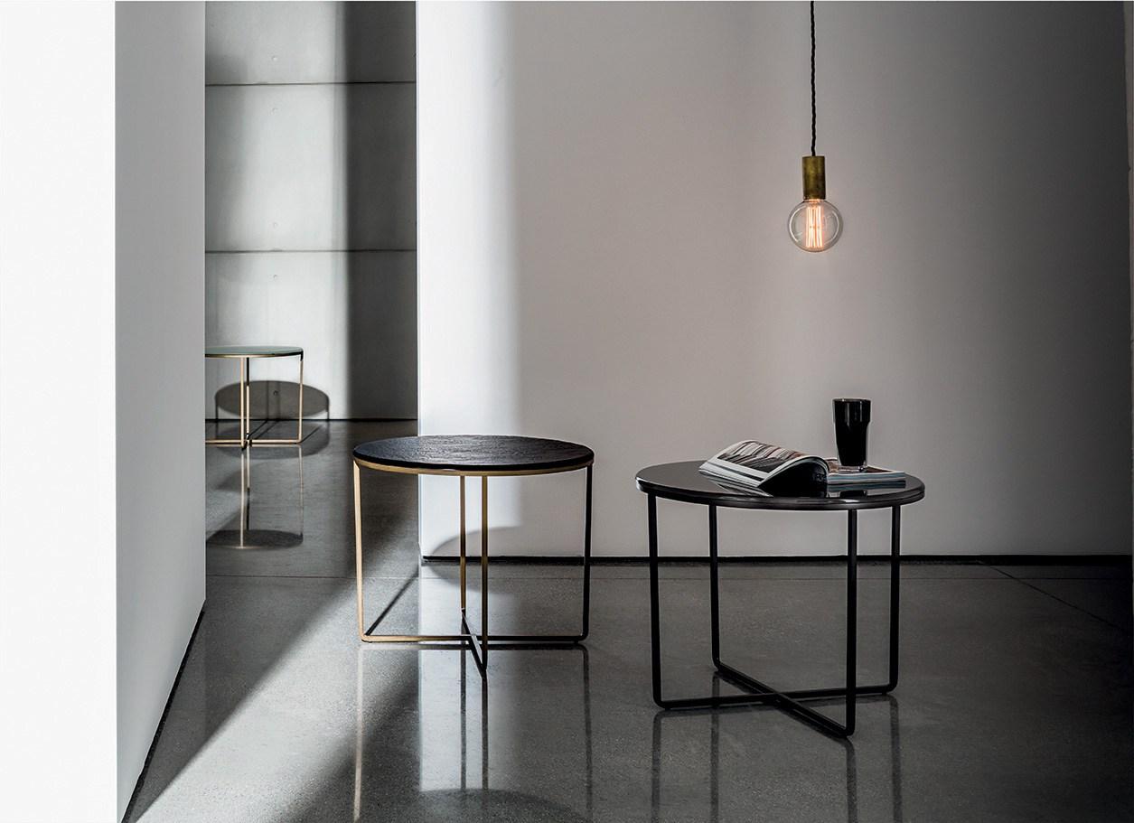 Round glass coffee table | Piktor by Sovet