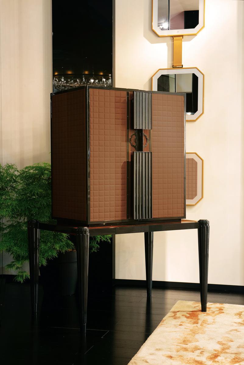 Bar cabinet covered in nabuk with integrated lighting | Richelieu by Bruno Zampa