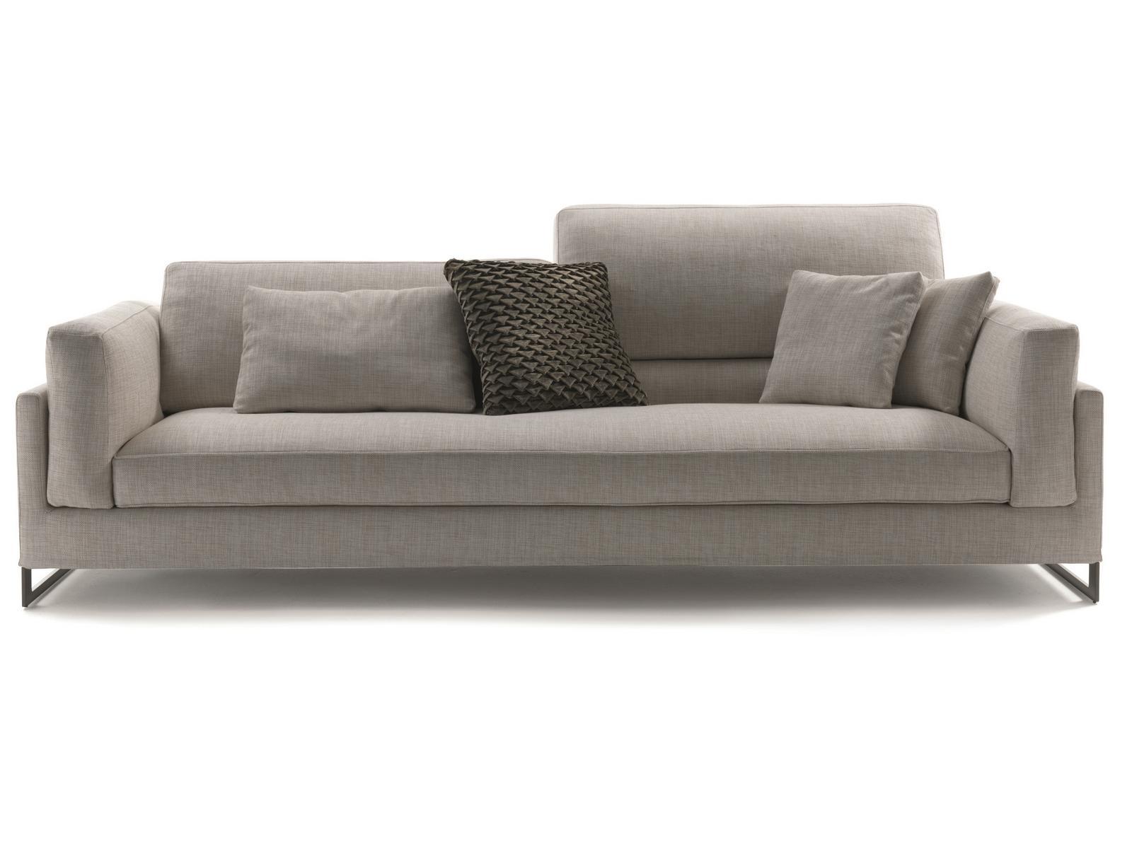 Sled base 4 seater fabric sofa | Davis In by Frigerio