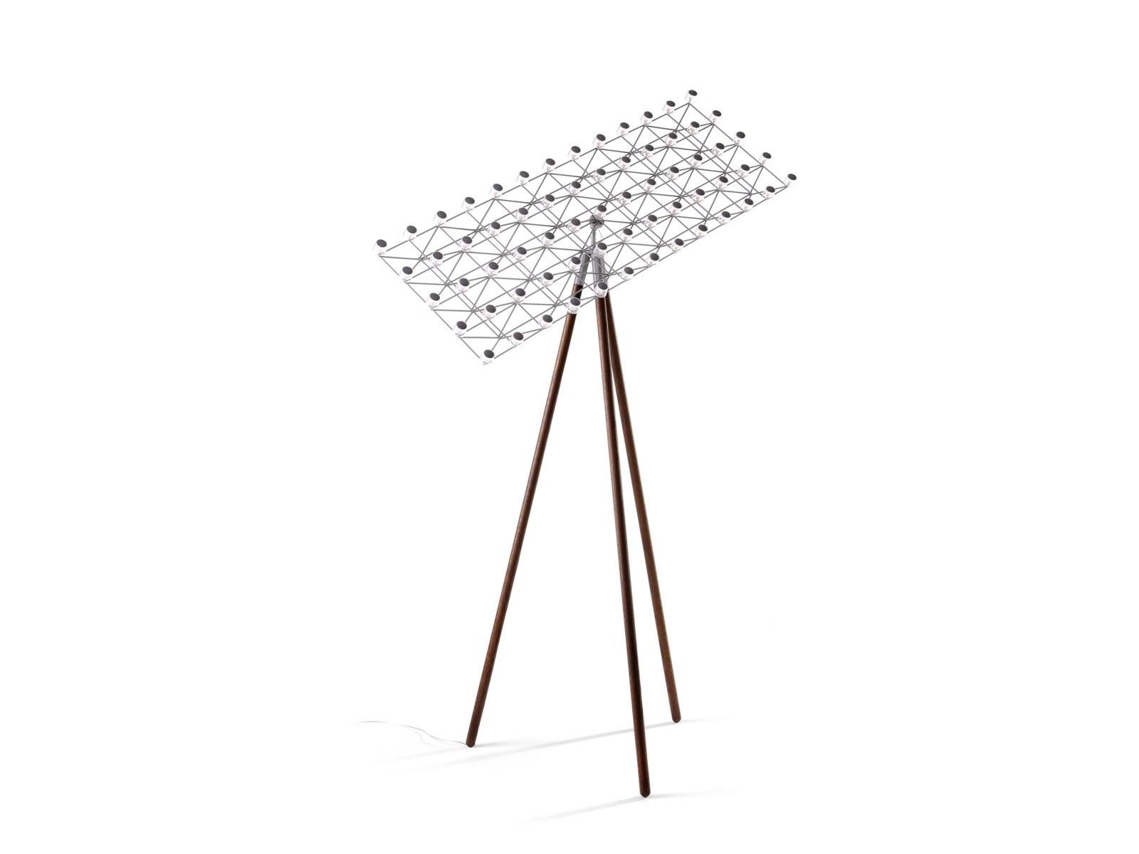 LED adjustable oak floor lamp | Space-frame by Moooi