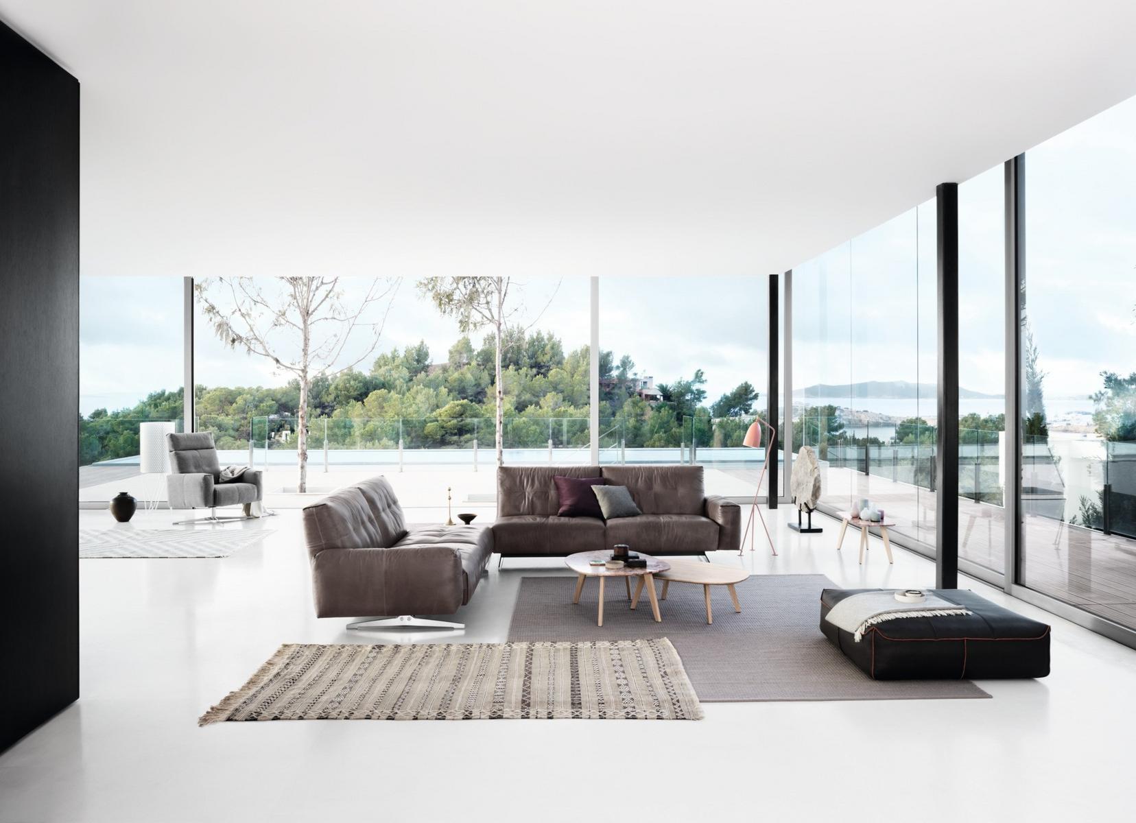 Sled base tufted leather sofa | 50 by Rolf Benz