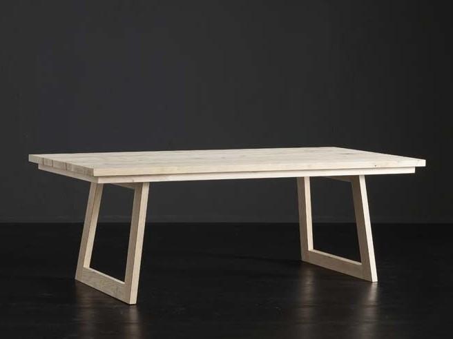Rectangular wooden dining table | Madrid + Flat by Altacorte