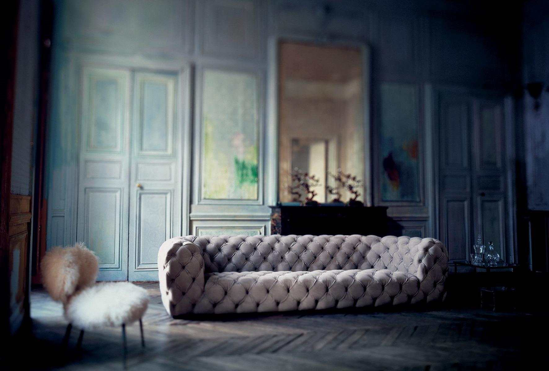 Tufted leather sofa | Chester Moon by Baxter