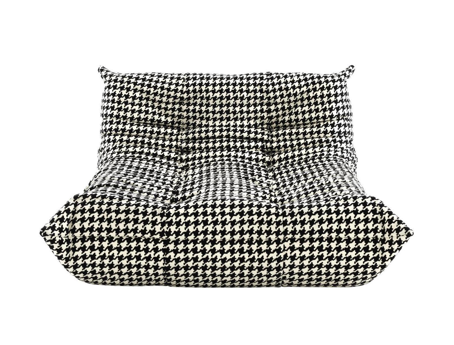 Upholstered fabric day bed with removable cover | Togo by Ligne Roset