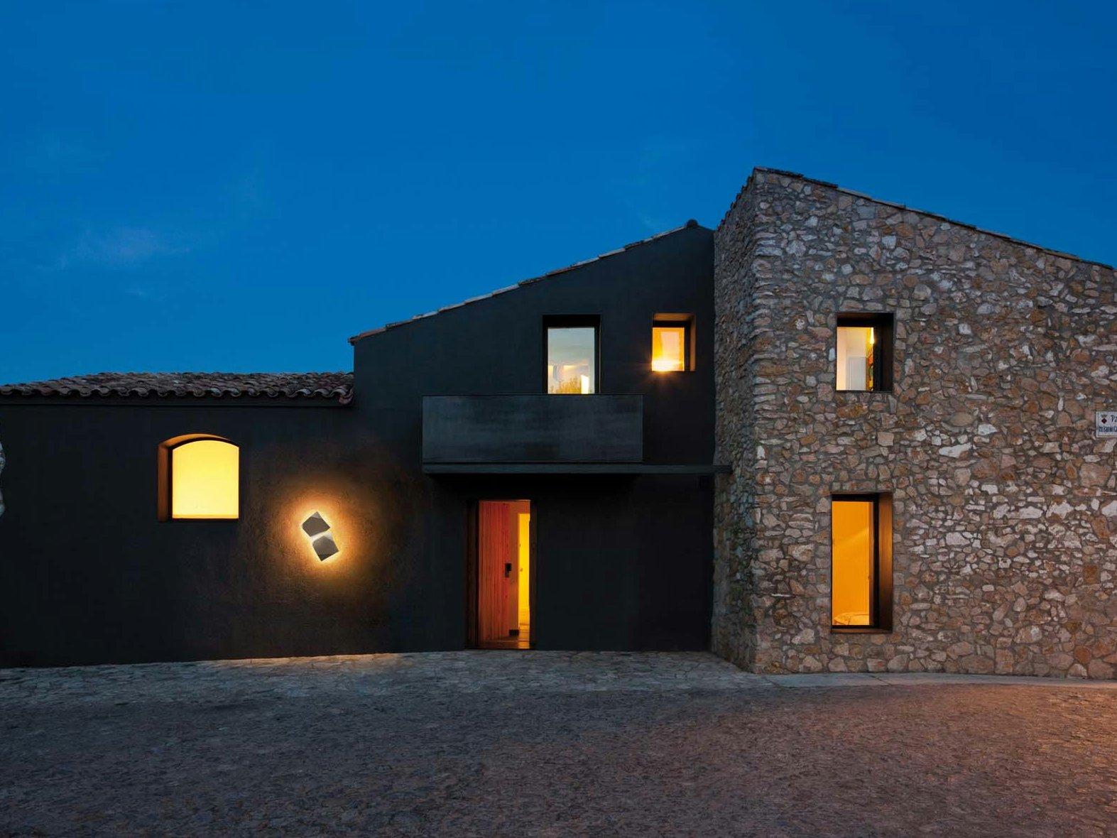 Polycarbonate Outdoor wall Lamp | Origami by Vibia