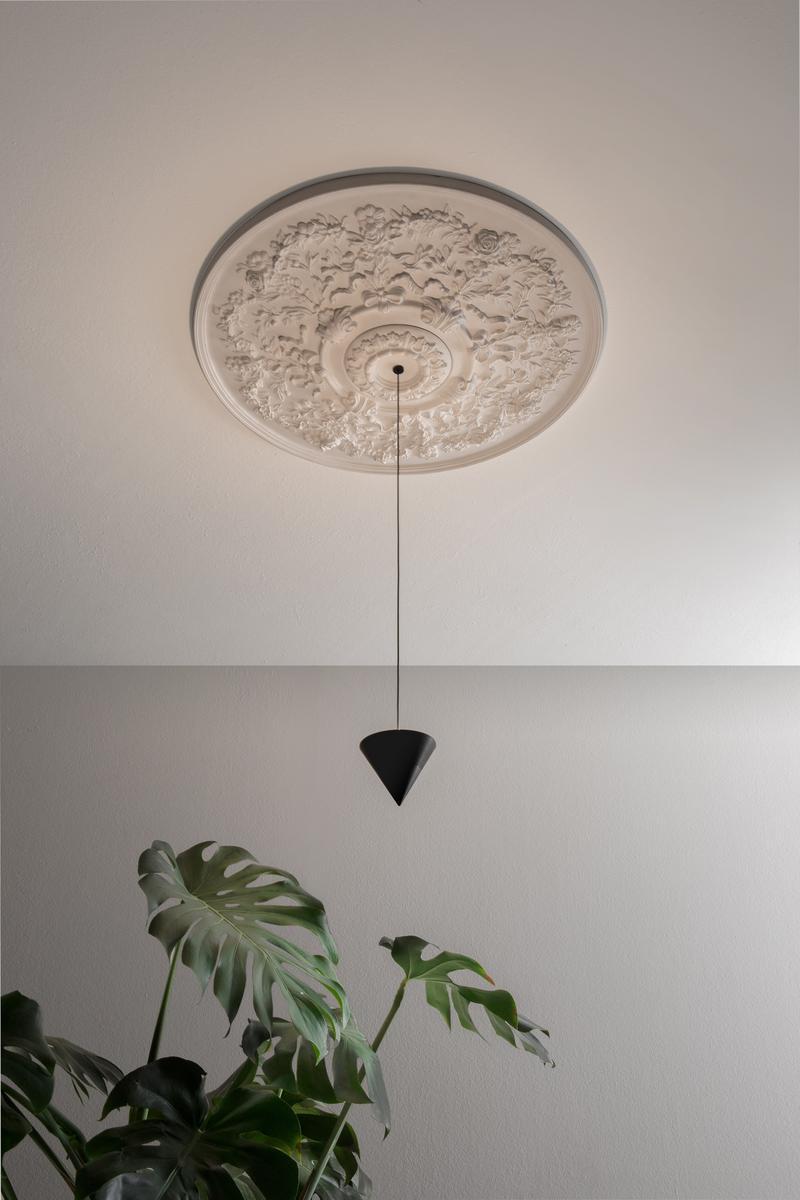 LED plaster and aluminium pendant lamp | Moonbloom by Karman
