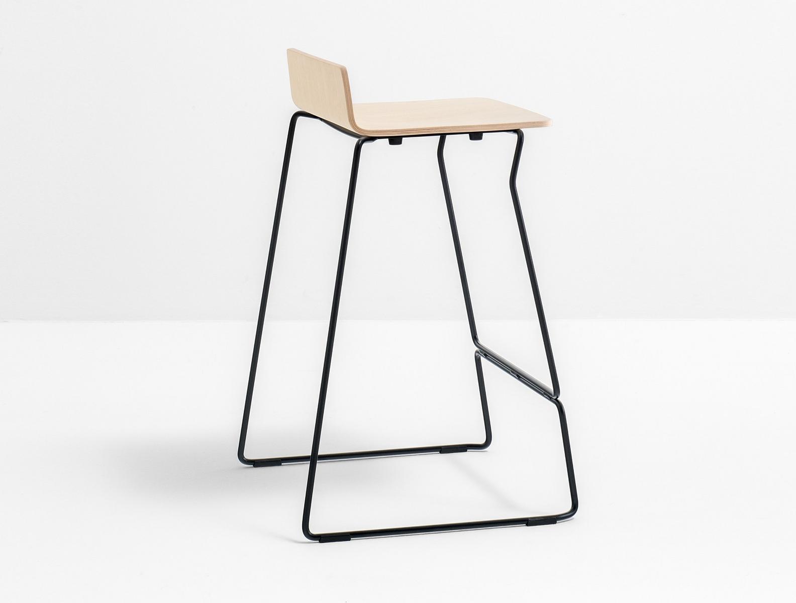 Sled base barstool with footrest | Osaka Metal 5717 by Pedrali