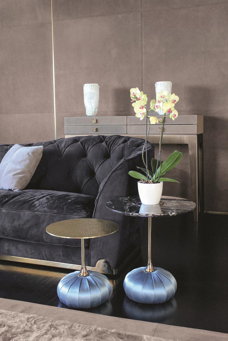 Round stone coffee table | Bag by Longhi