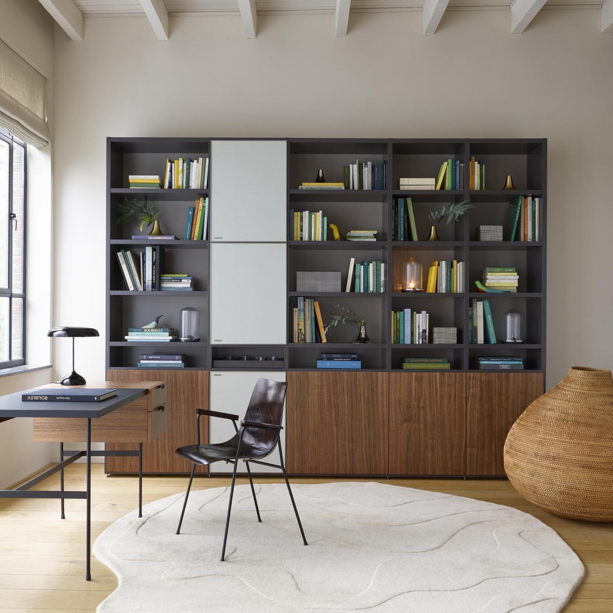 Multi-layer wood chair with armrests | Cm 131 by Ligne Roset