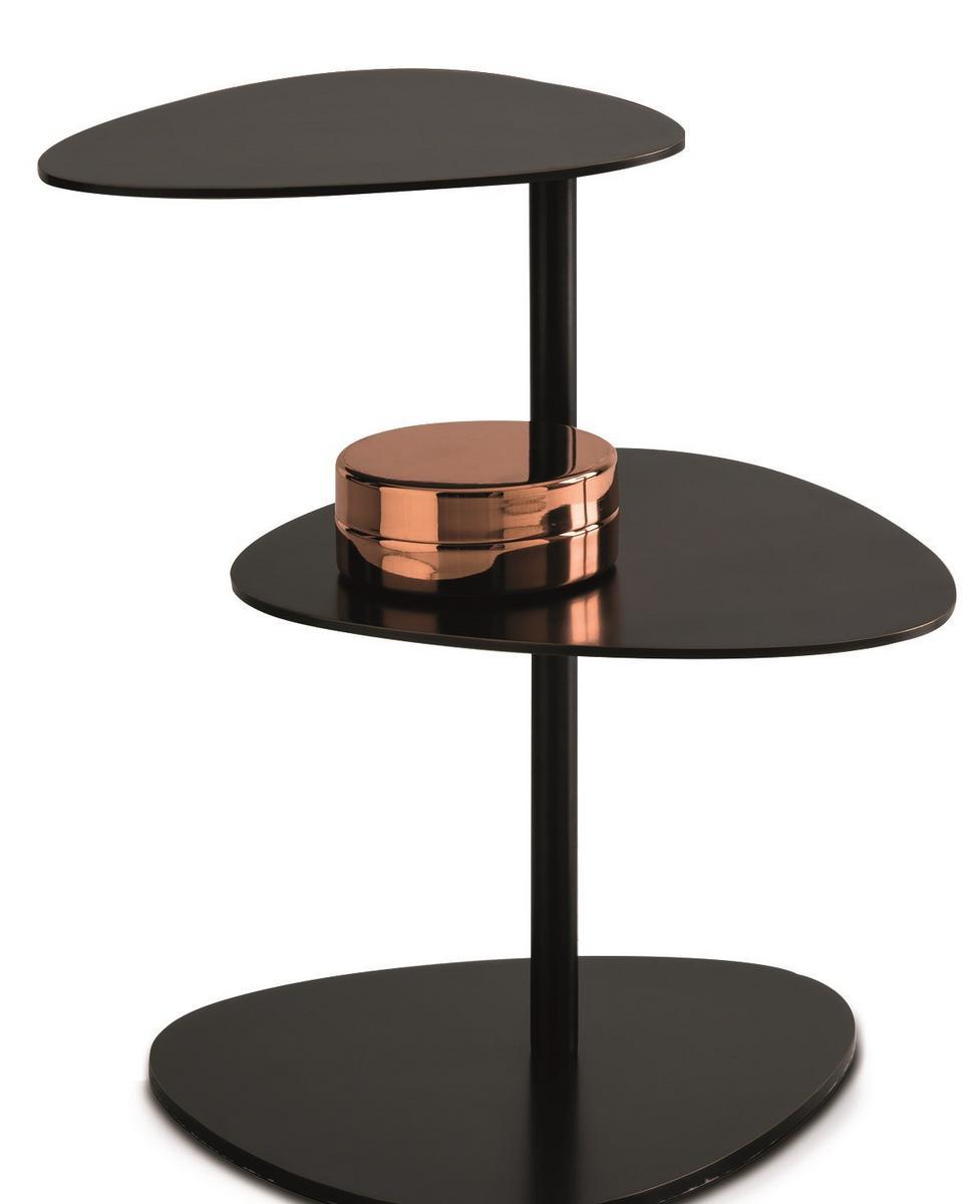 Wooden side table | Yori by Desiree