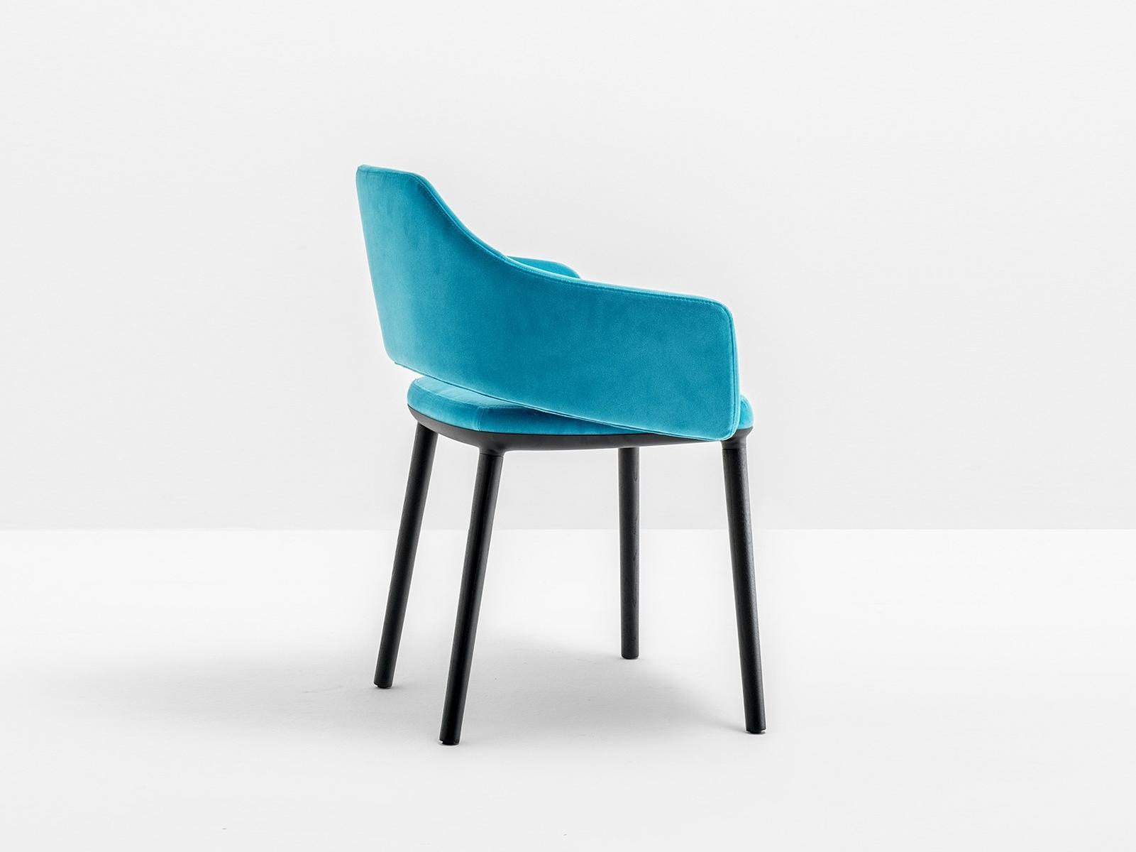Upholstered fabric chair with armrests | Vic 645 by Pedrali