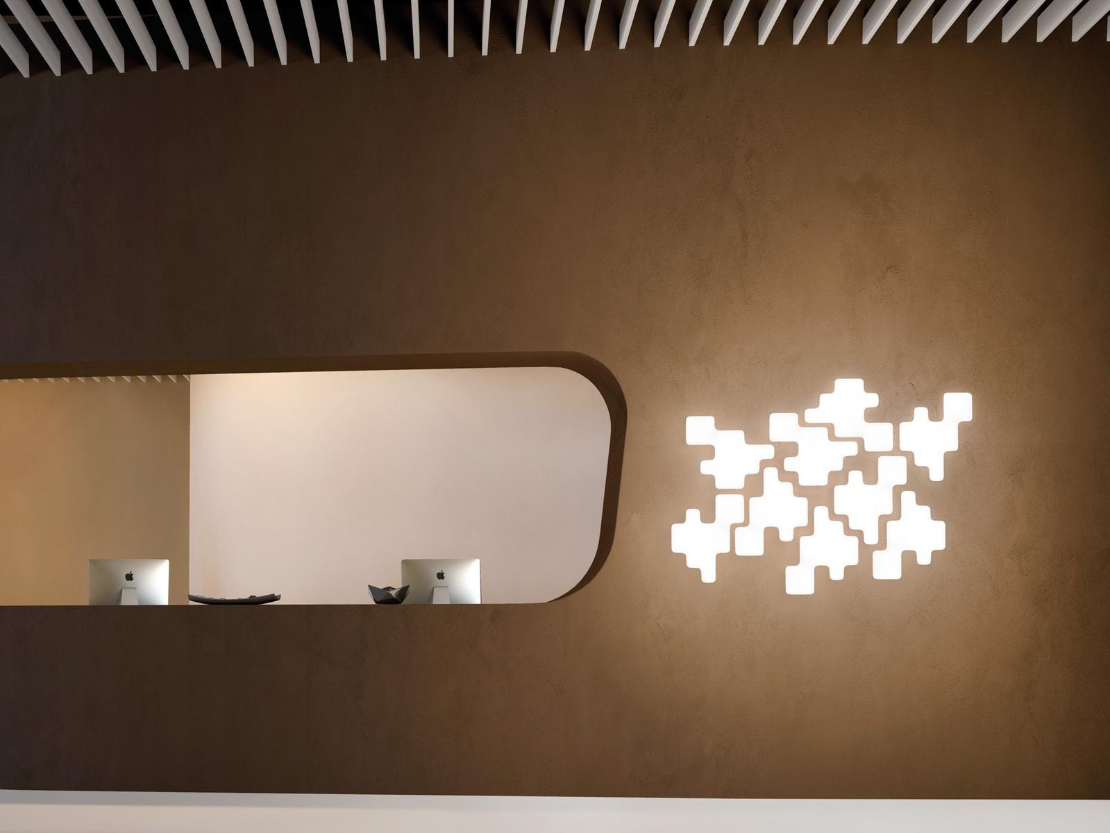 Polyethylene wall lamp | Pixel by Kundalini