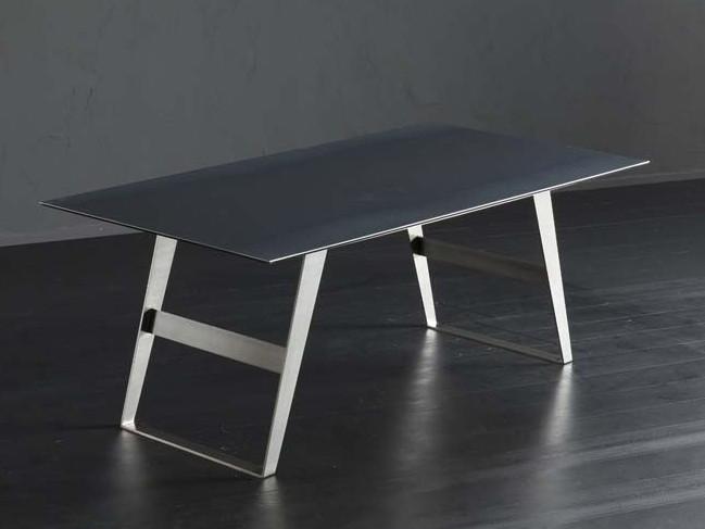Rectangular iron dining table | Detroit + Iron by Altacorte