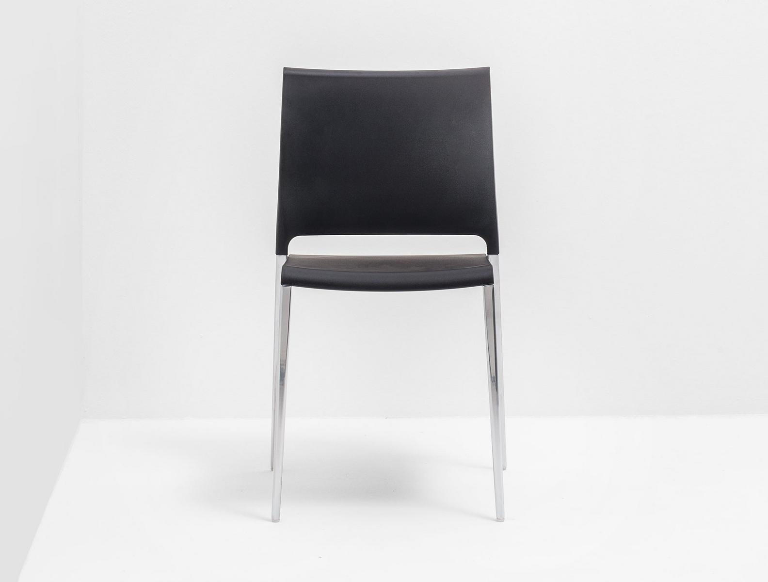 Stackable aluminium chair | Mya 700 by Pedrali
