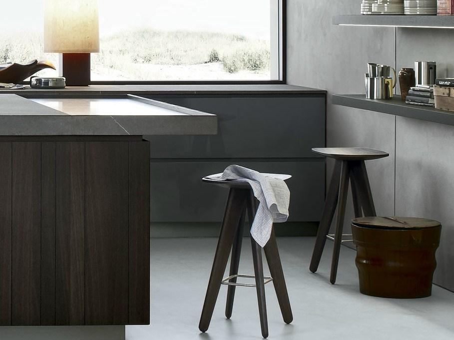 Wooden stool / coffee table | Ics by Poliform