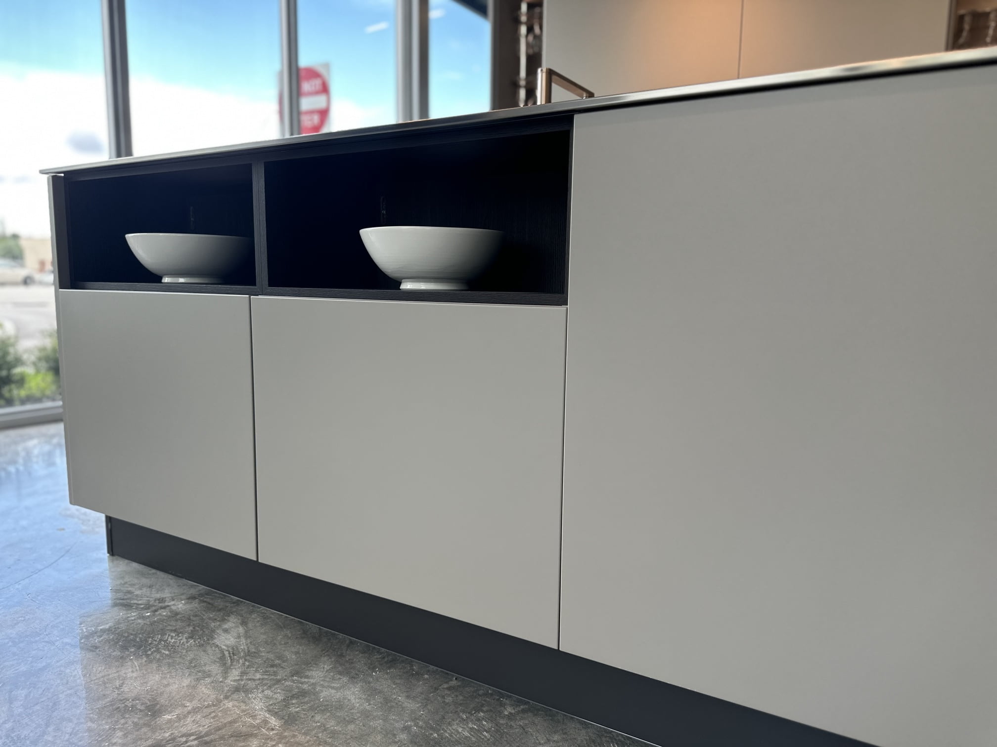 Kitchen with handles Lube Cucine Clover