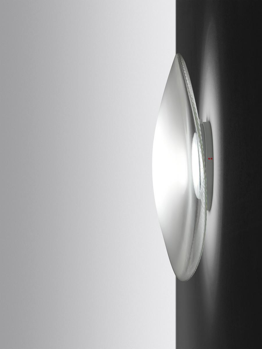 LED blown glass wall light | Loop by Fabbian