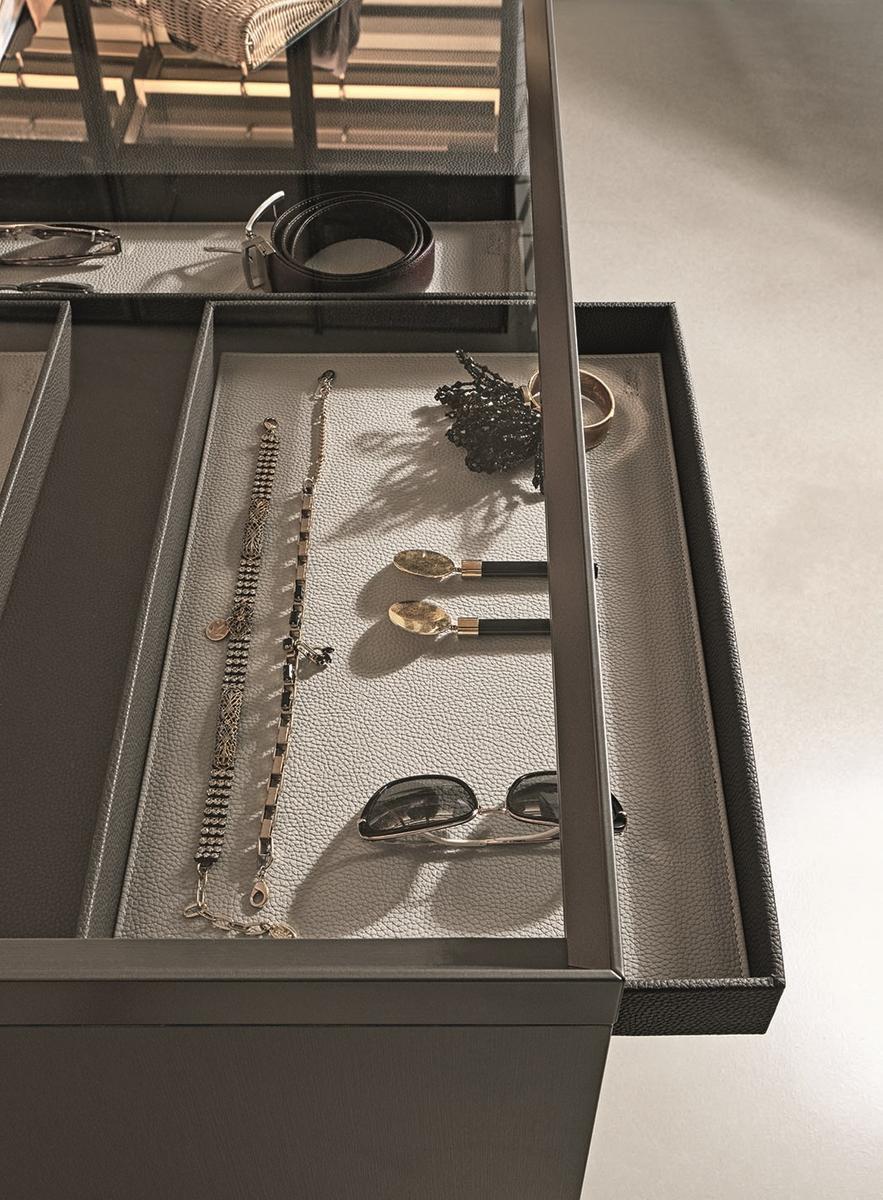 Wood and glass chest of drawers | Private by Flou