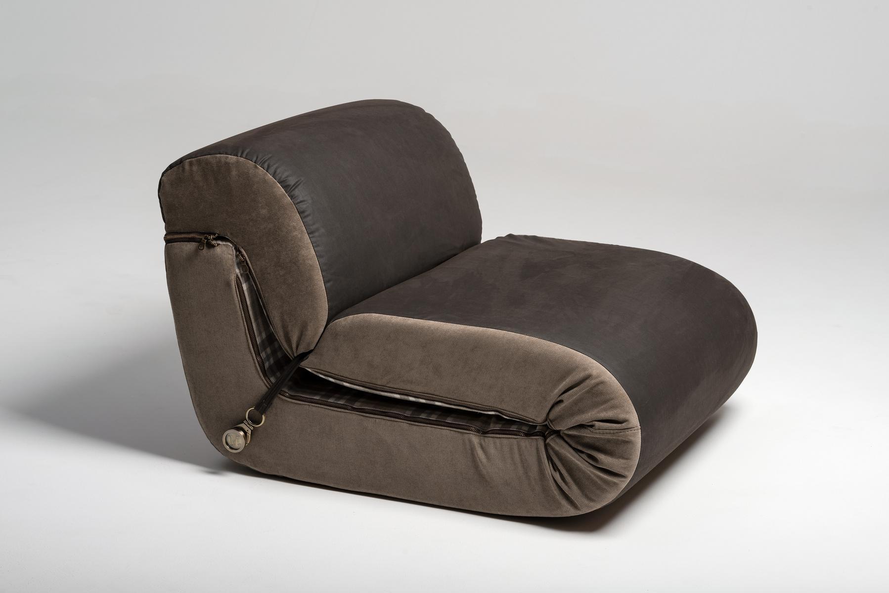 Leather and fabric armchair bed | Pappagalle by Mantellassi 1926