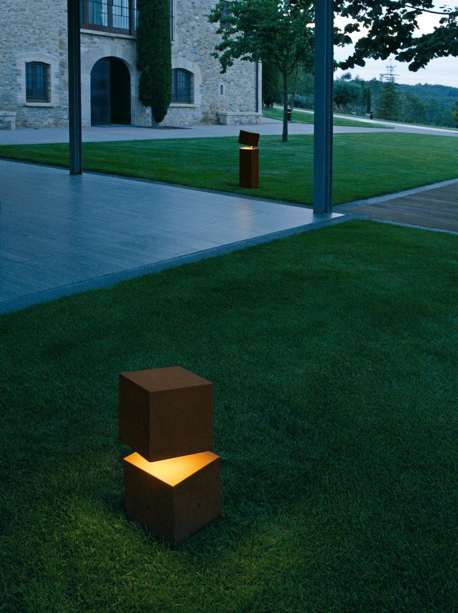 LED bollard light for Public Areas | Break by Vibia