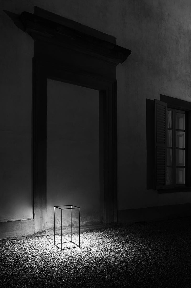 LED aluminium Floor lamp | Ipnos by Flos