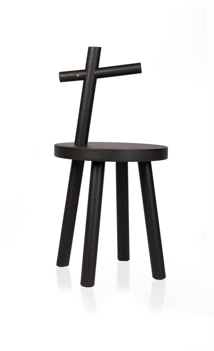 Round oak coffee table | Woody by Moooi