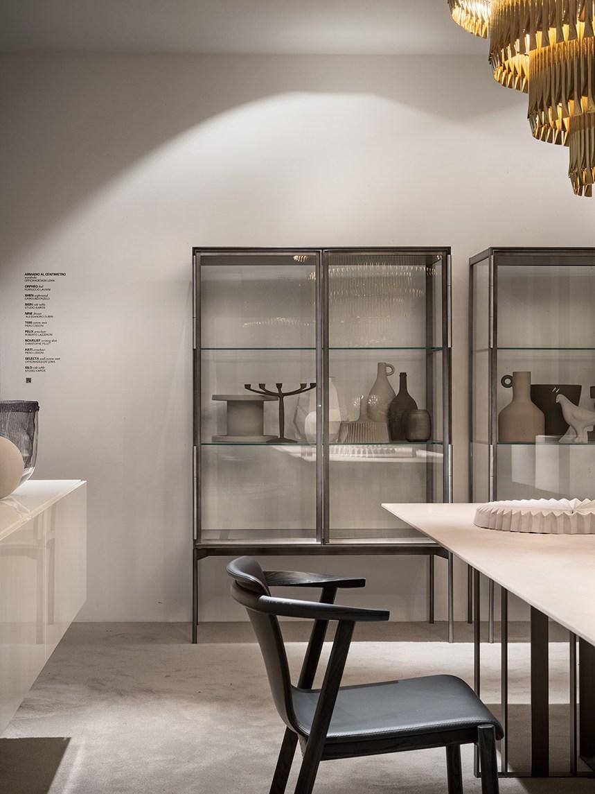 Glass and aluminium display cabinet | Galerist by Lema