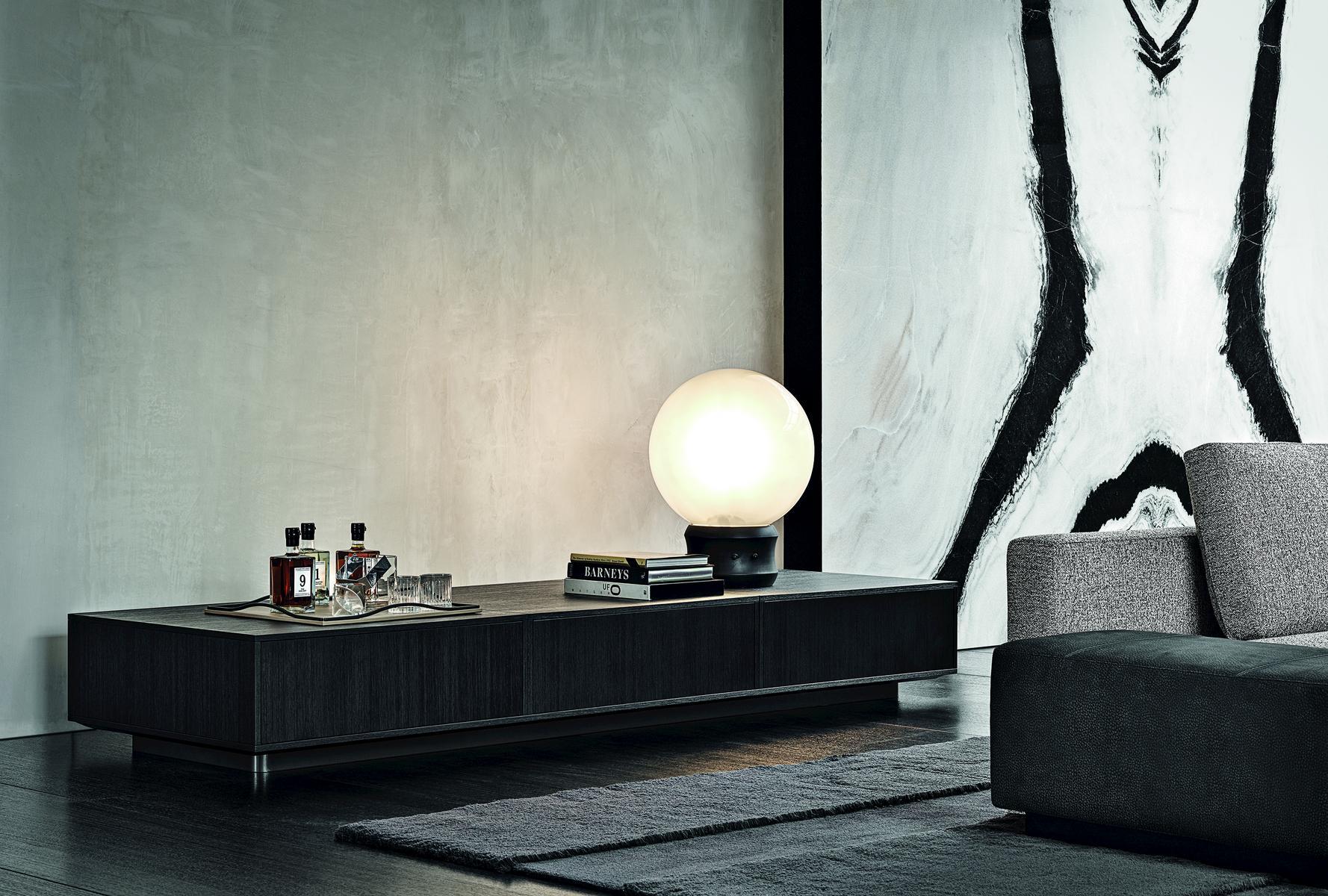 Low coffee table with storage space | Amber by Minotti