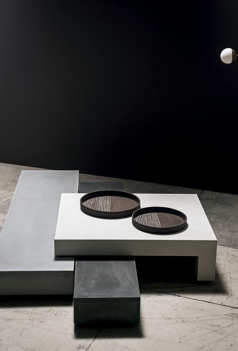 Square cement coffee table | Jenga by Baxter