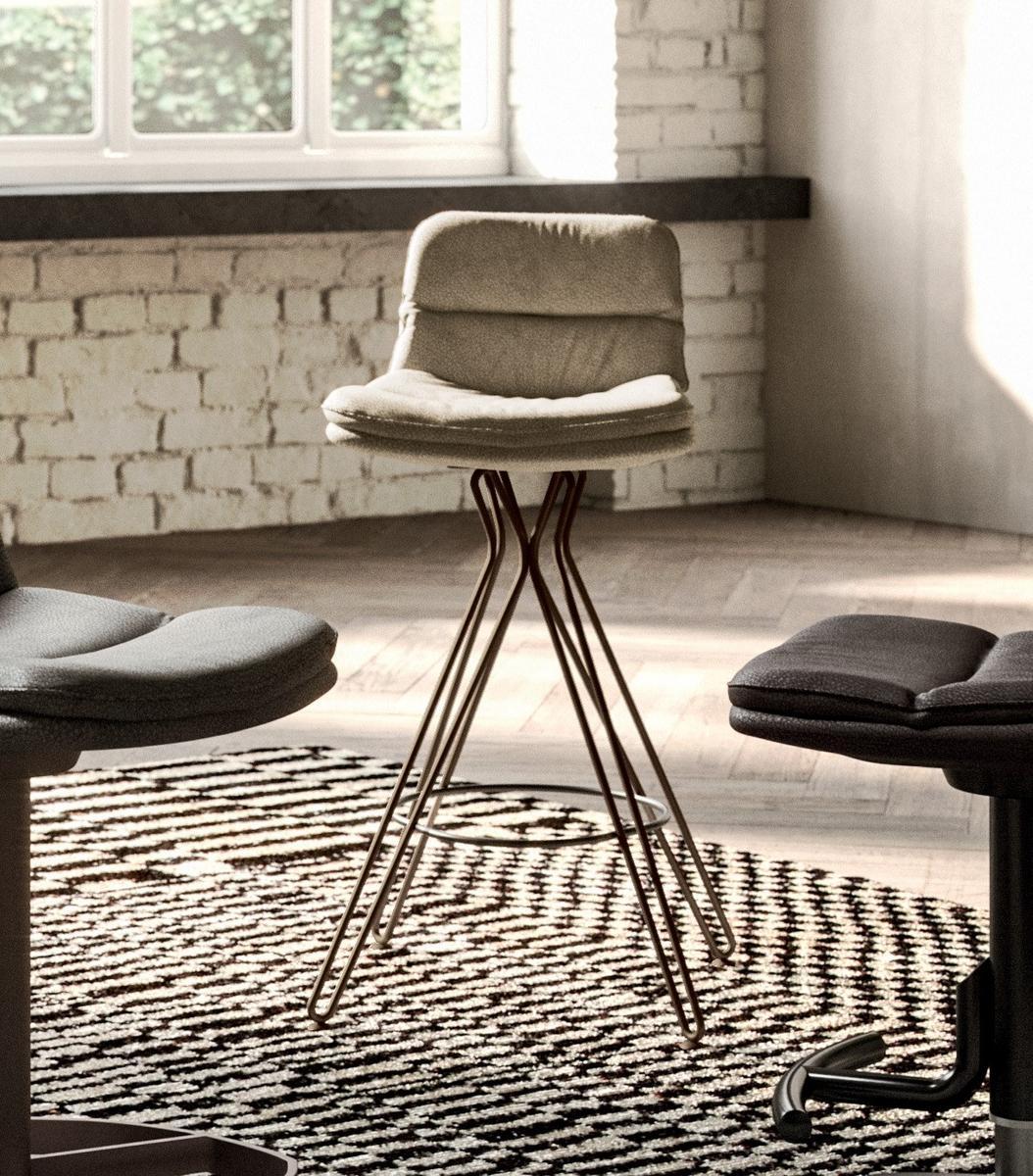 High stool in leather and metal with footrest | Morgan by Ozzio Italia