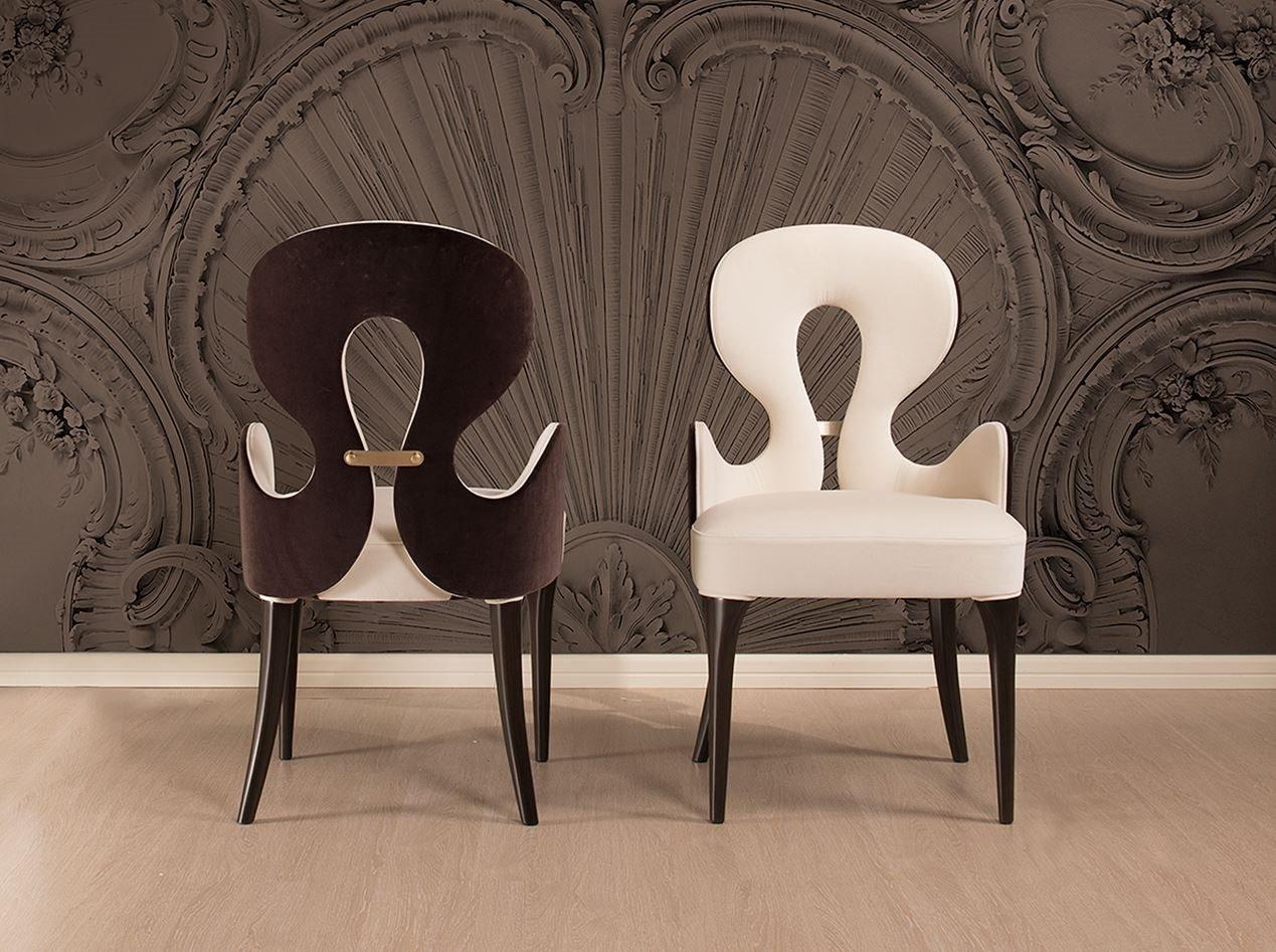 Upholstered fabric chair with armrests | Pr.437 by Stella del Mobile
