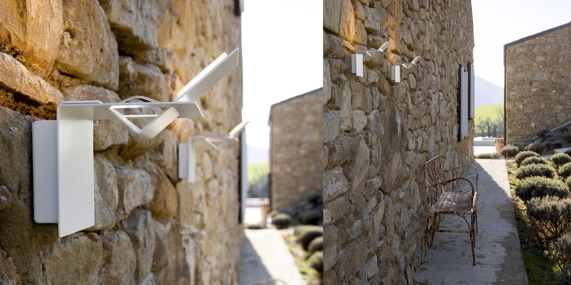 LED indirect light aluminium wall lamp | Lamina by Karman