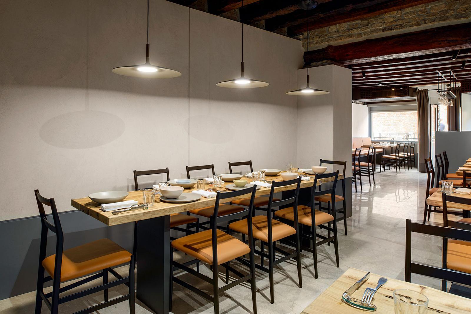 Concrete pendant lamp | Aplomb by Foscarini