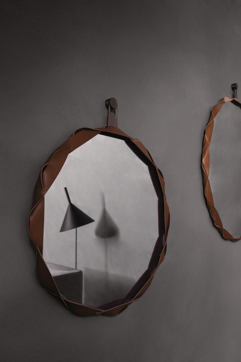 Round wall-mounted framed mirror | Raperonzolo by Zanotta