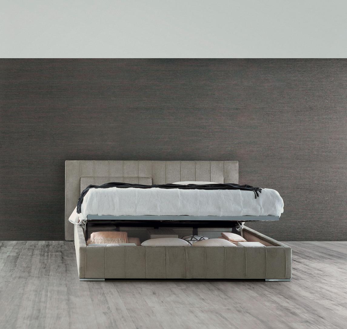 Fabric storage bed | High-wave by Molteni