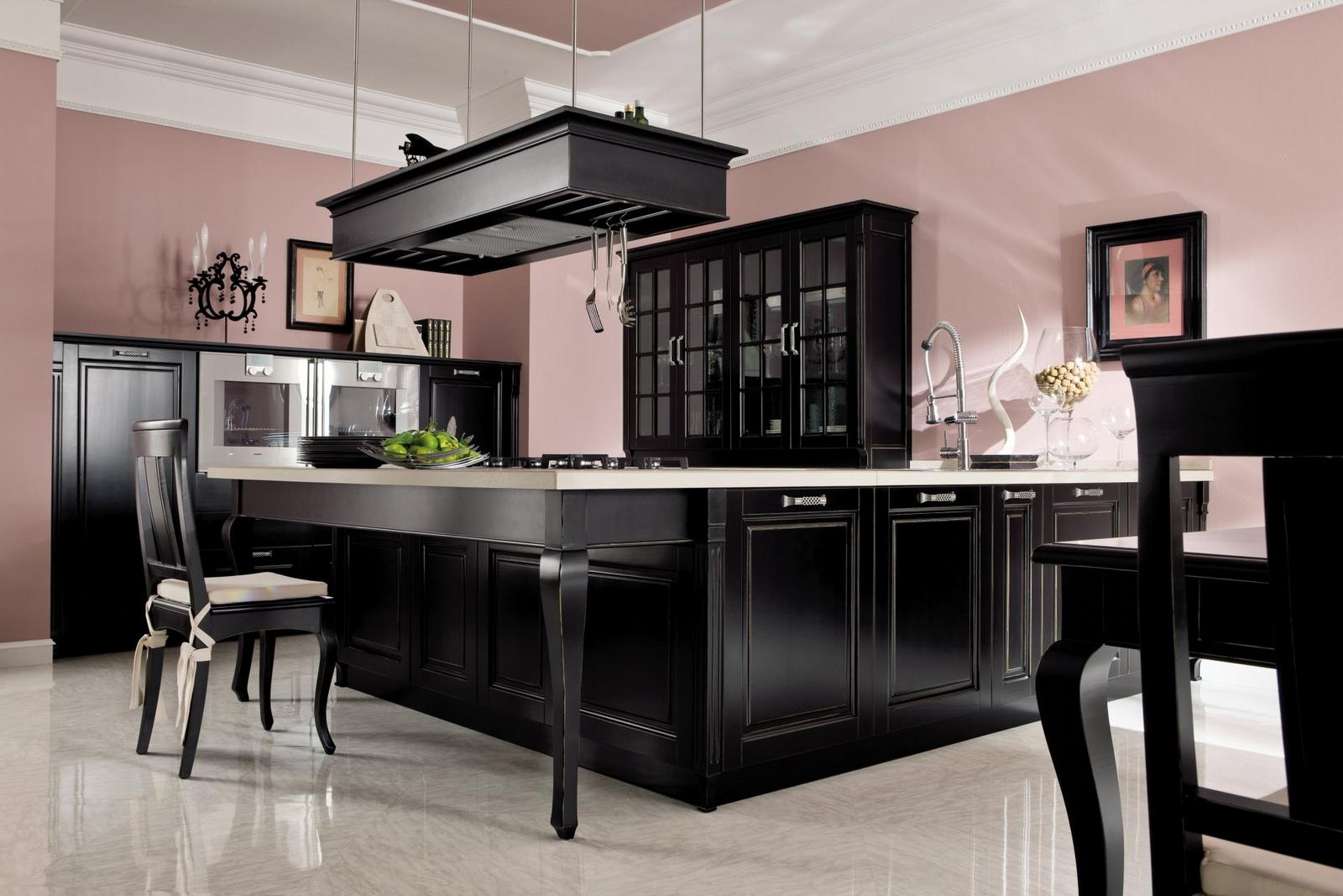 Wood kitchen with handles Old Line Queen