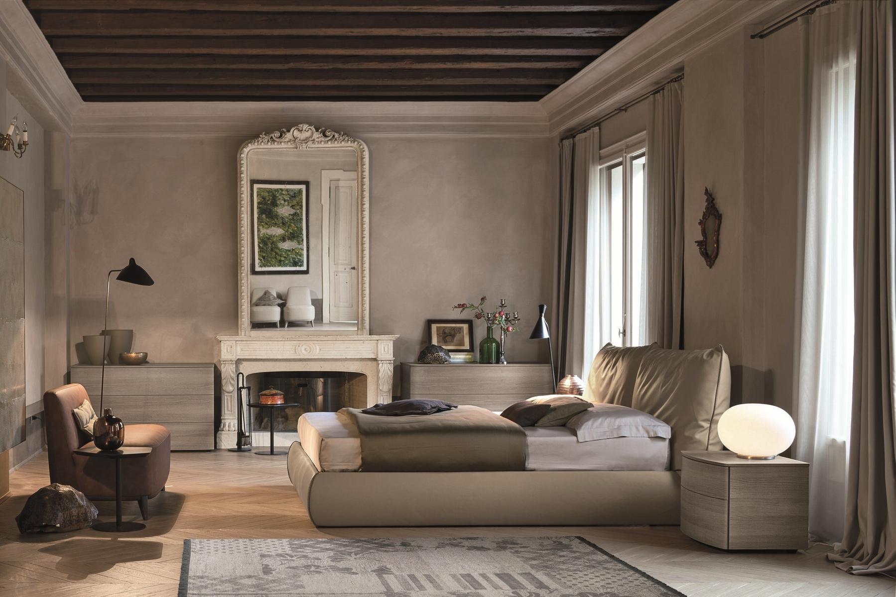 Upholstered leather double bed | Sogno by Tomasella