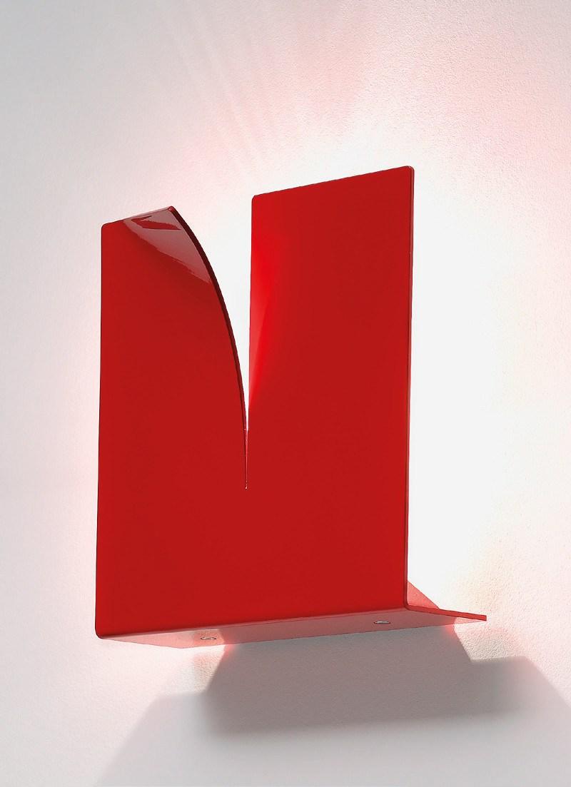 Indirect light iron wall light | Crack by Zava