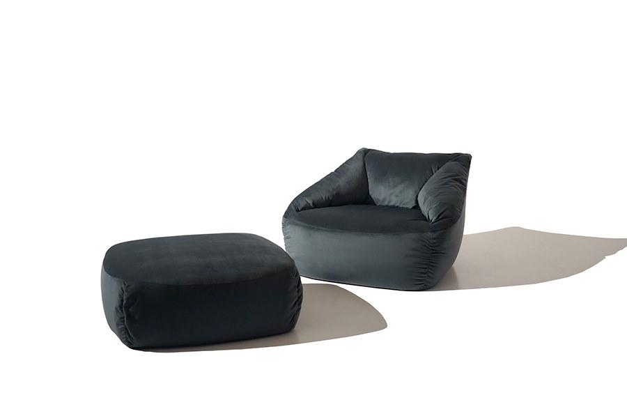 Fabric bean bag with armrests | Botero by Mantellassi 1926