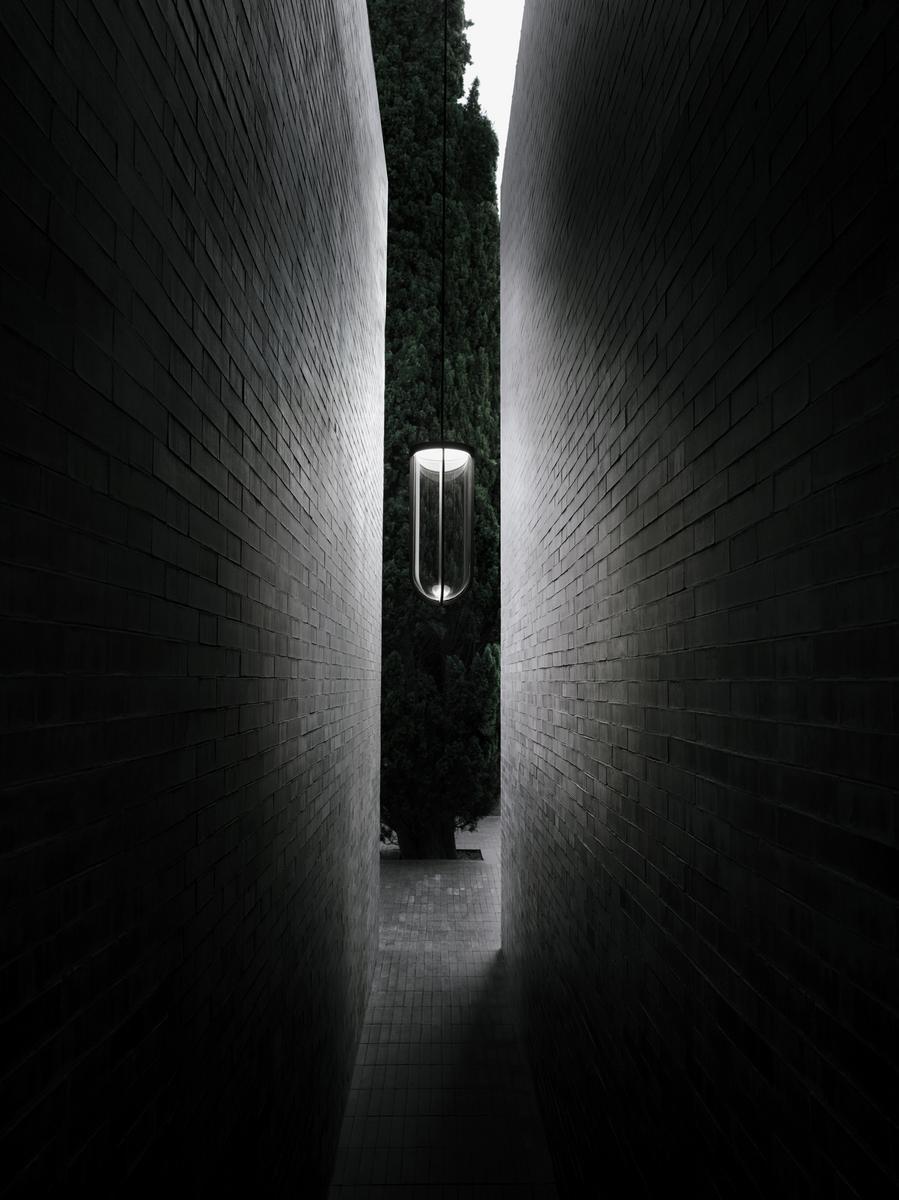 LED powder coated aluminium outdoor pendant lamp | In Vitro by Flos