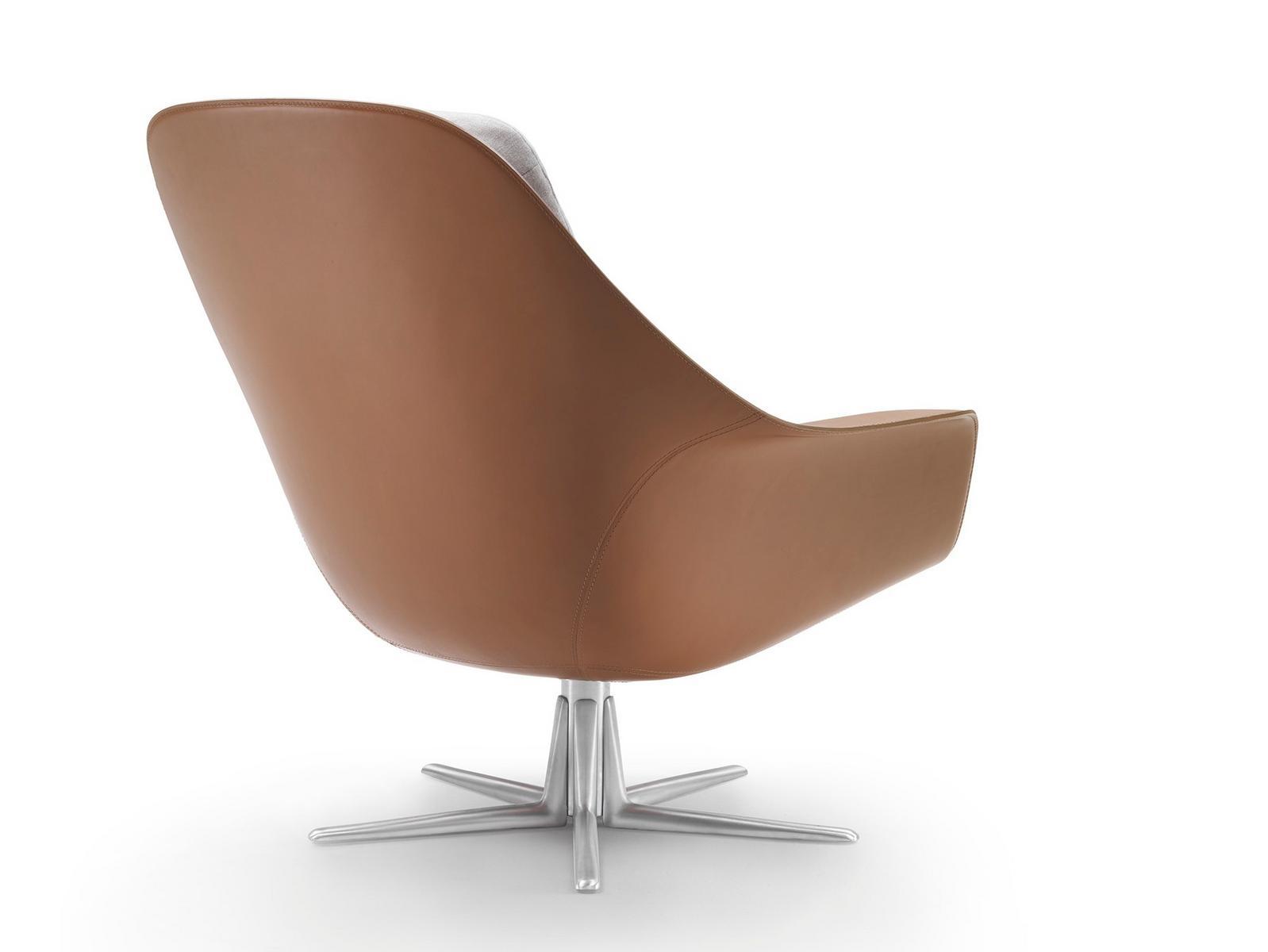 Swivel leather armchair with 5-spoke base with armrests | Sveva by Flexform