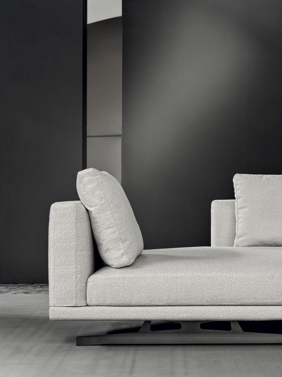 Modular fabric sofa with chaise longue | Horizon by Frigerio