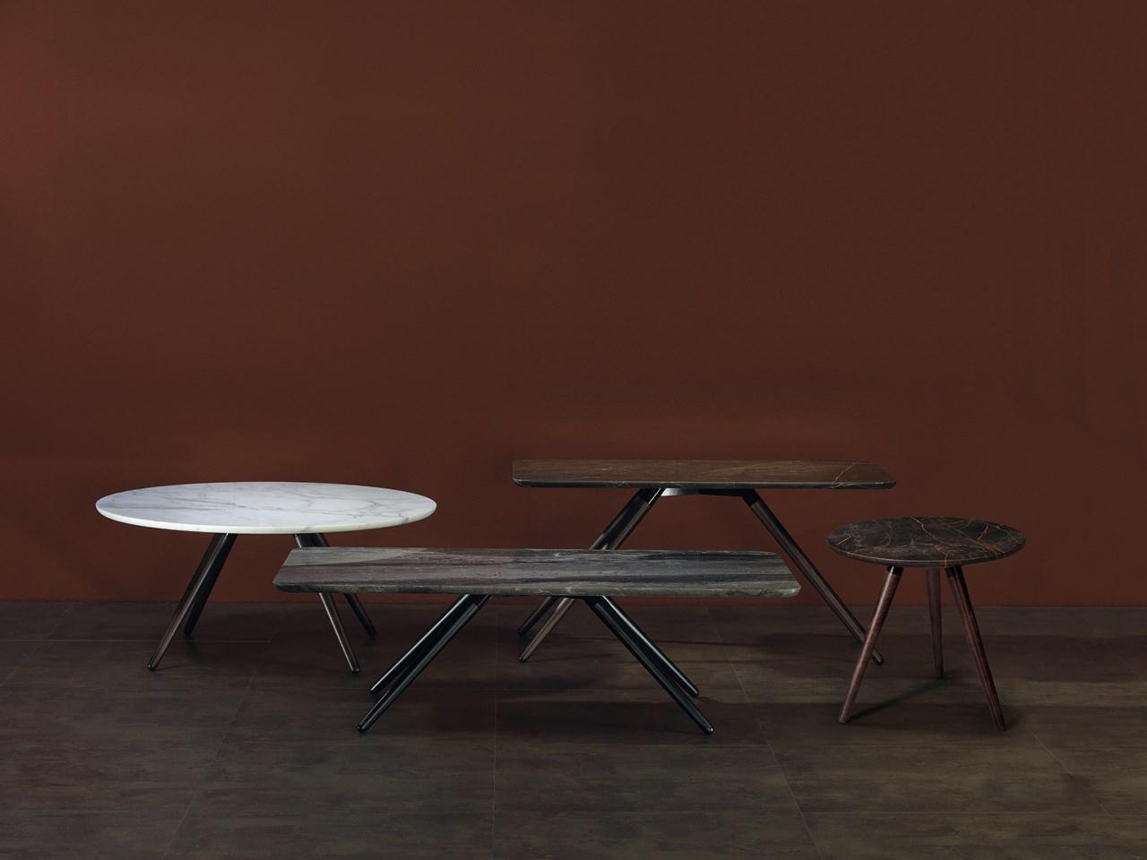 Round marble coffee table | Light by Borzalino