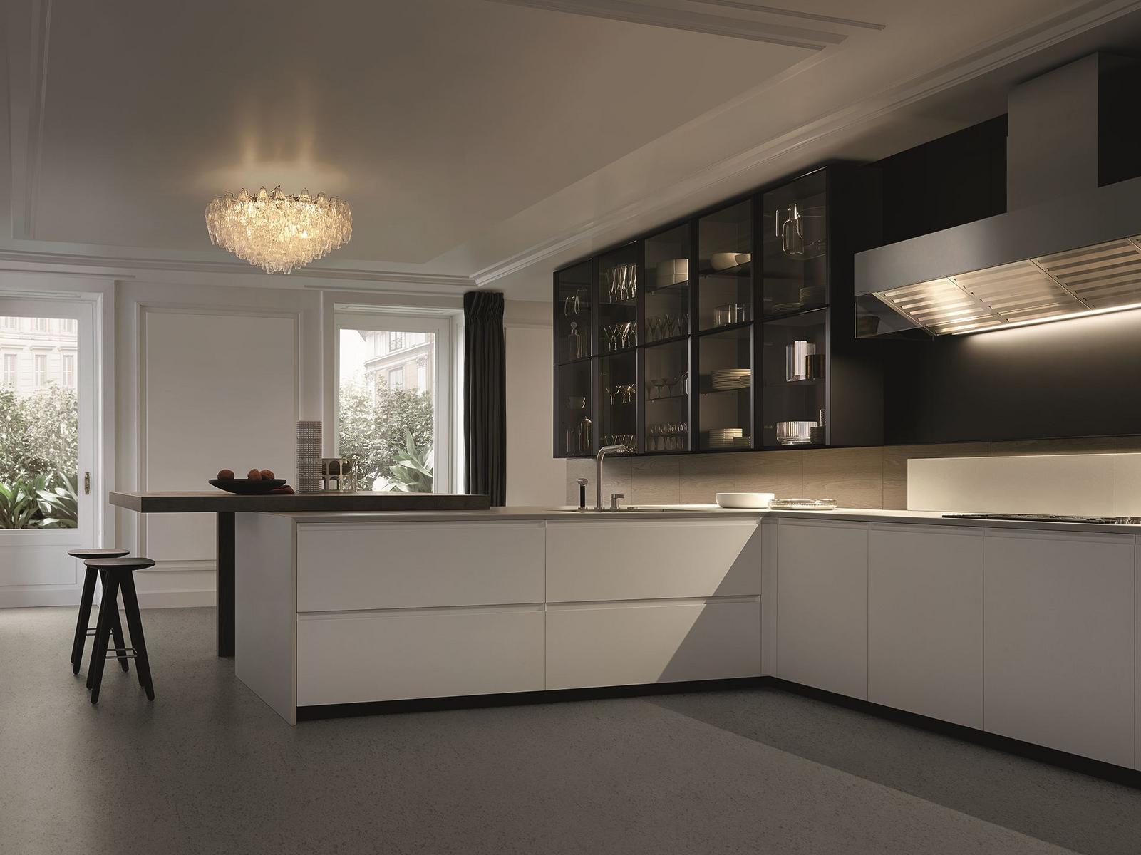 Wood and glass fitted kitchen Poliform Trail