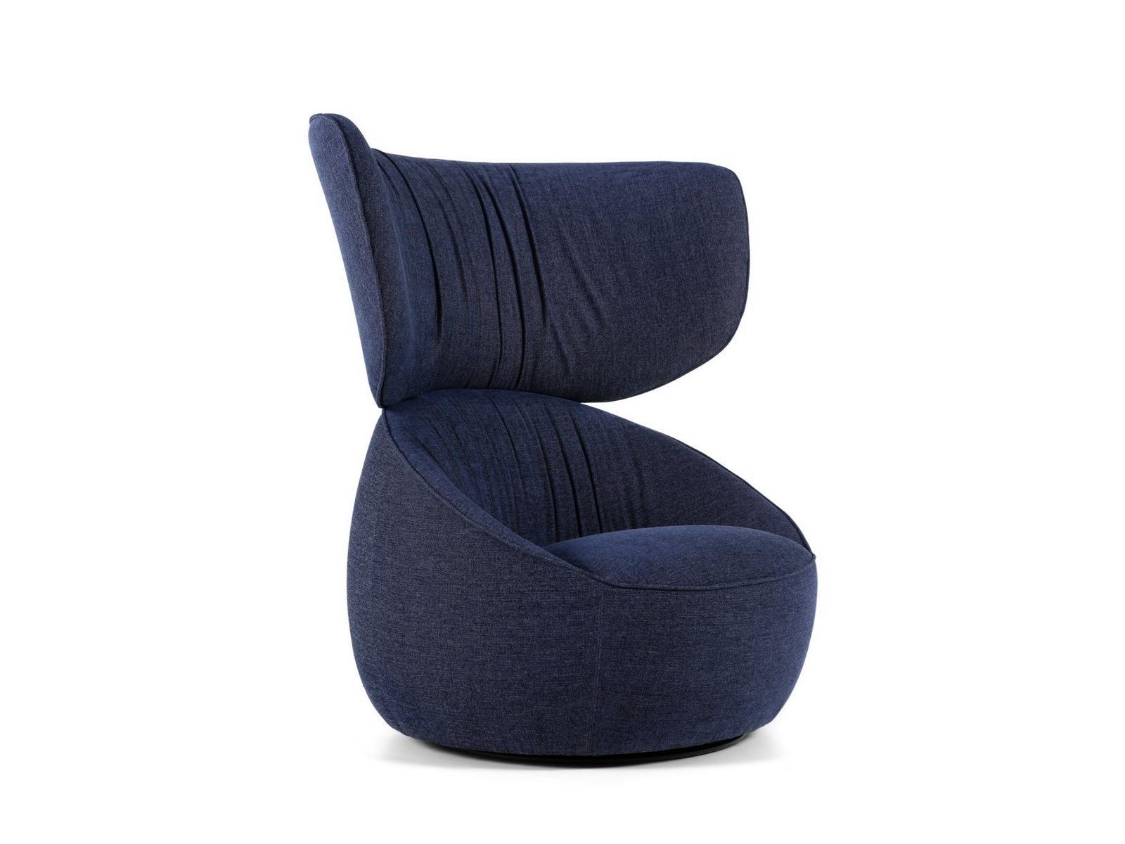 Upholstered high-back armchair | Hana Wingback by Moooi