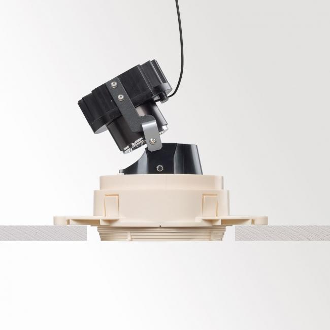 LED adjustable recessed spotlight | Imax Trimless by Delta light